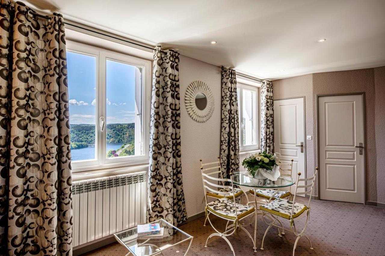 Logis Hotel Beau Site Loubaresse  외부 사진