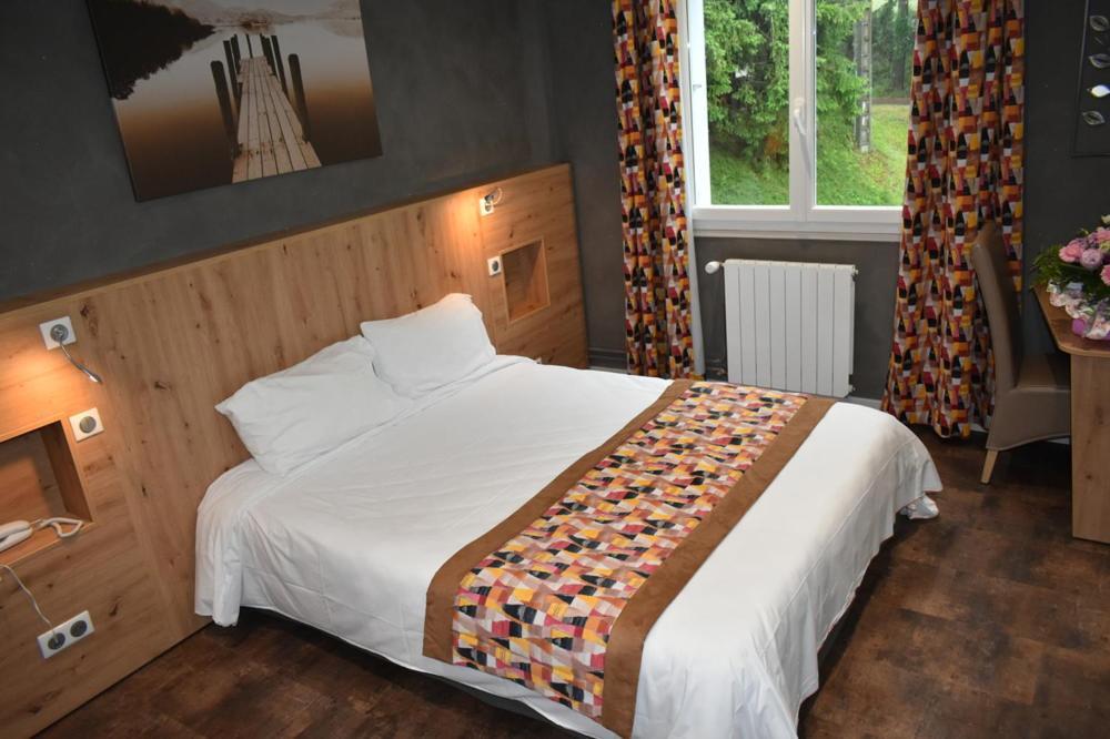 Logis Hotel Beau Site Loubaresse  외부 사진
