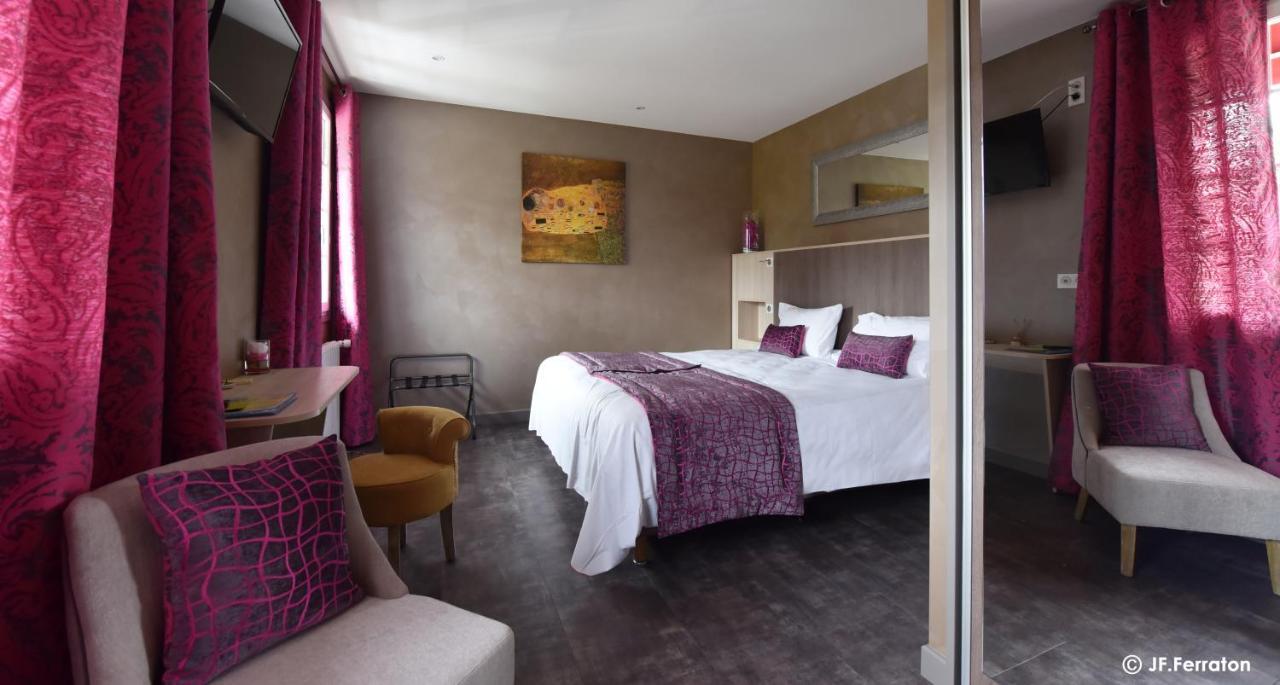 Logis Hotel Beau Site Loubaresse  외부 사진