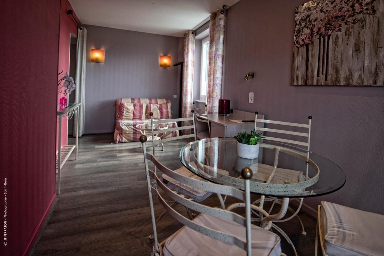 Logis Hotel Beau Site Loubaresse  외부 사진