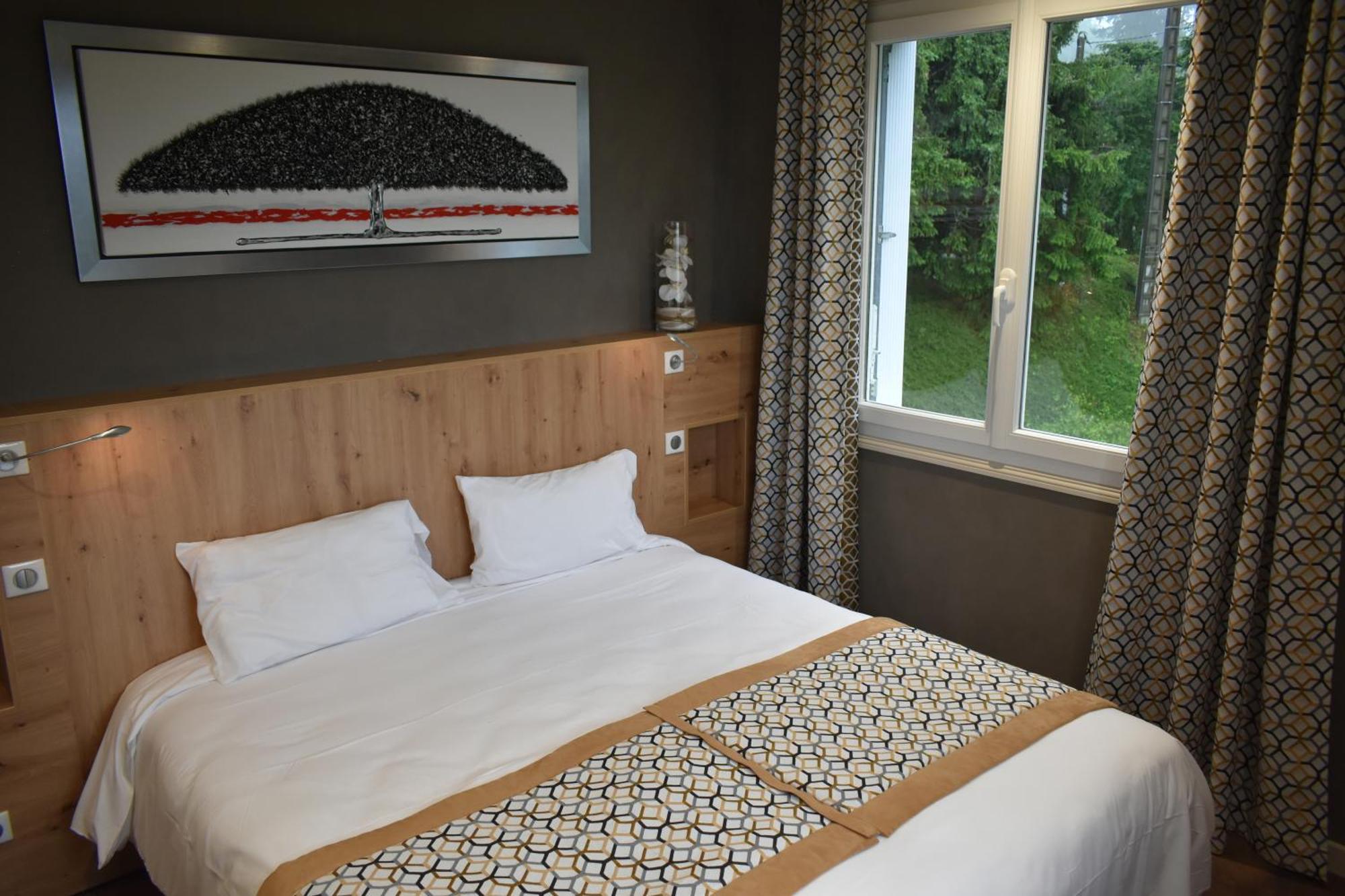 Logis Hotel Beau Site Loubaresse  외부 사진