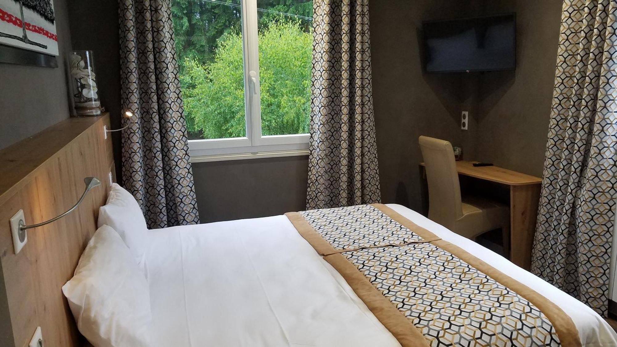 Logis Hotel Beau Site Loubaresse  외부 사진