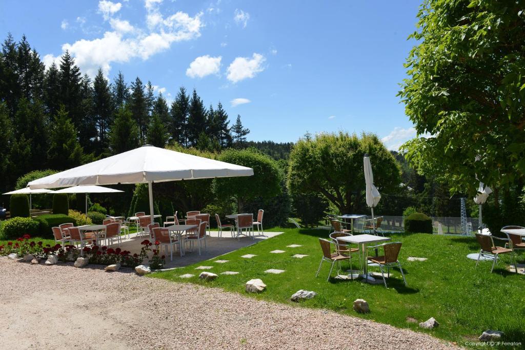 Logis Hotel Beau Site Loubaresse  외부 사진
